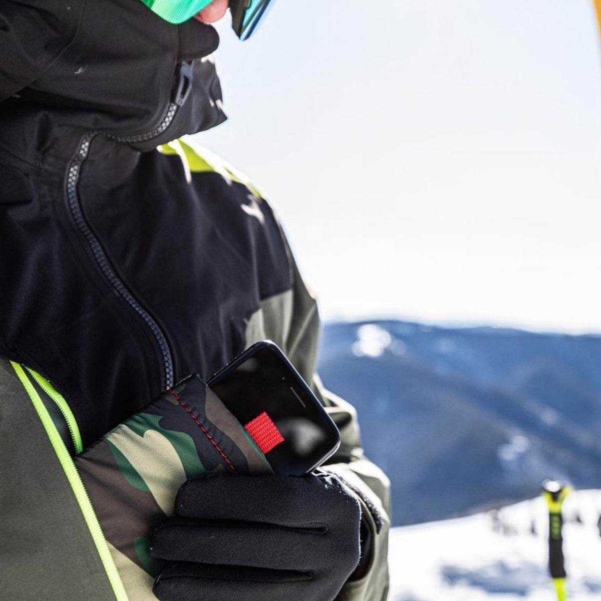 How To Properly Care For Your Phone In The Cold – PHOOZY
